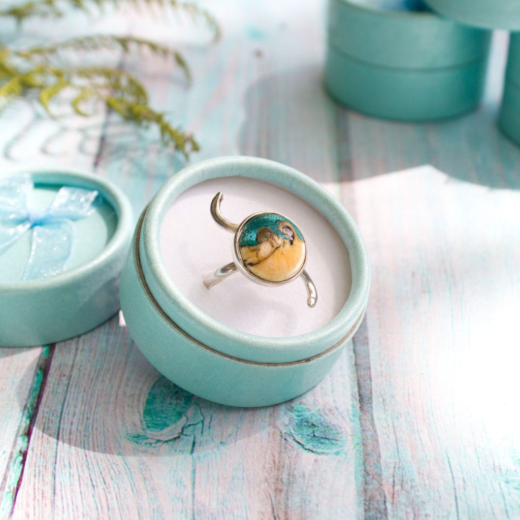 Glass Jewellery memory glass by Galiani Glass Art in Poole, Dorset